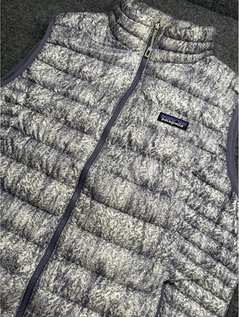 Patagonia Women’s Down Sweater Vest Puffer Zip Goose Down XL Forestland Gray